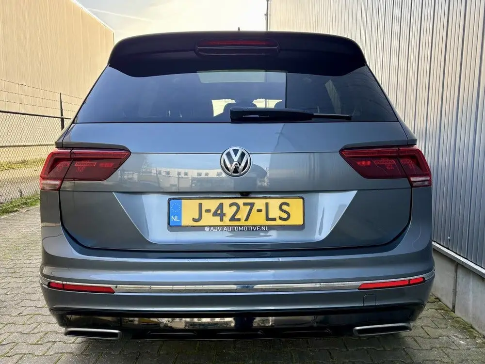 Volkswagen Tiguan Allspace 1.5 TSI AUT R-LINE 7PERS. PANODAK uit 2020, foto 10