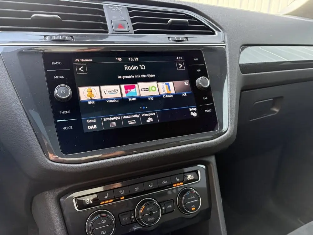 Volkswagen Tiguan Allspace 1.5 TSI AUT R-LINE 7PERS. PANODAK uit 2020, foto 14