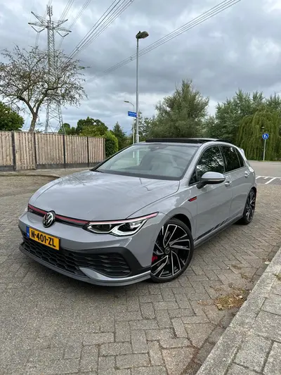 Volkswagen Golf GTI Clubsport | 2021 | 300pk | Moonstonegrey uit 2021