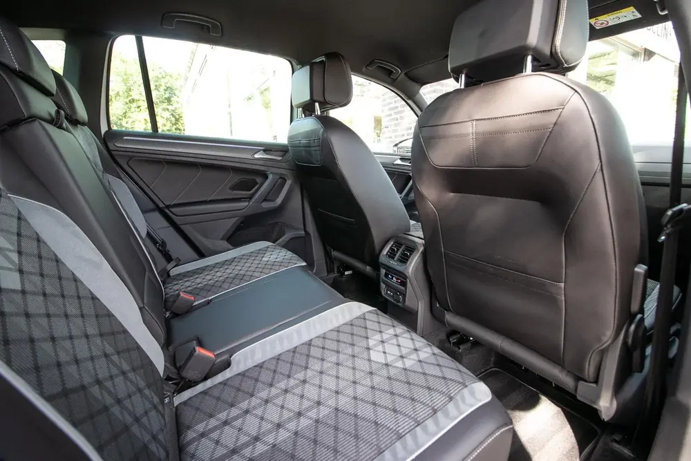 Volkswagen Tiguan 1.4 TSI eHybrid R-Line Business+ - Trekhaa uit 2022, foto 8