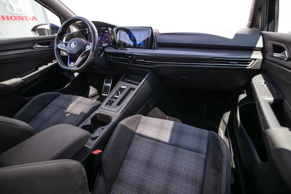Volkswagen Golf 1.4 eHybrid GTE 245 - Schuif/-kanteldak | We uit 2022, foto 4