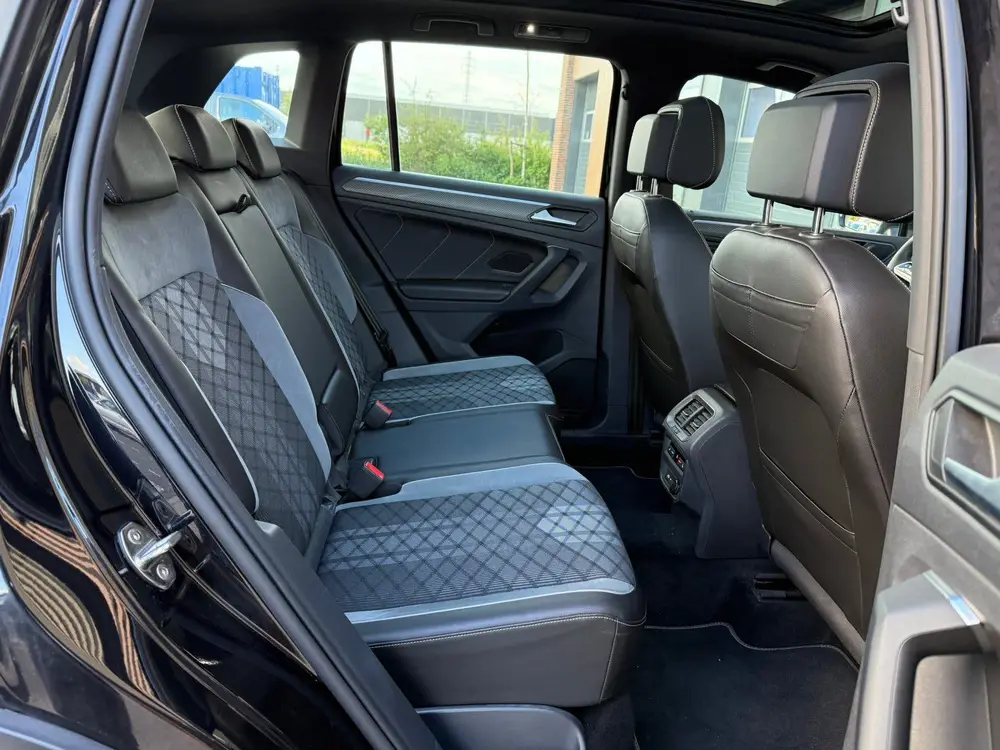 Volkswagen Tiguan R-Line eHybride / DSG / PANO / HUD / VOL uit 2021, foto 13