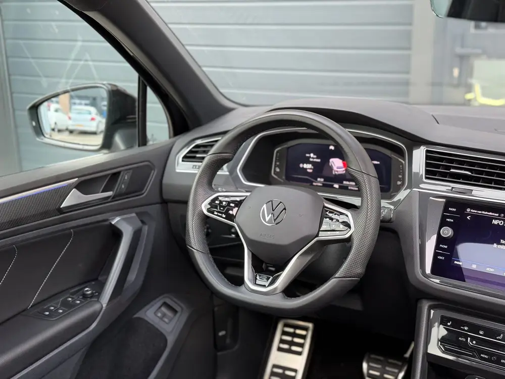 Volkswagen Tiguan R-Line eHybride / DSG / PANO / HUD / VOL uit 2021, foto 14