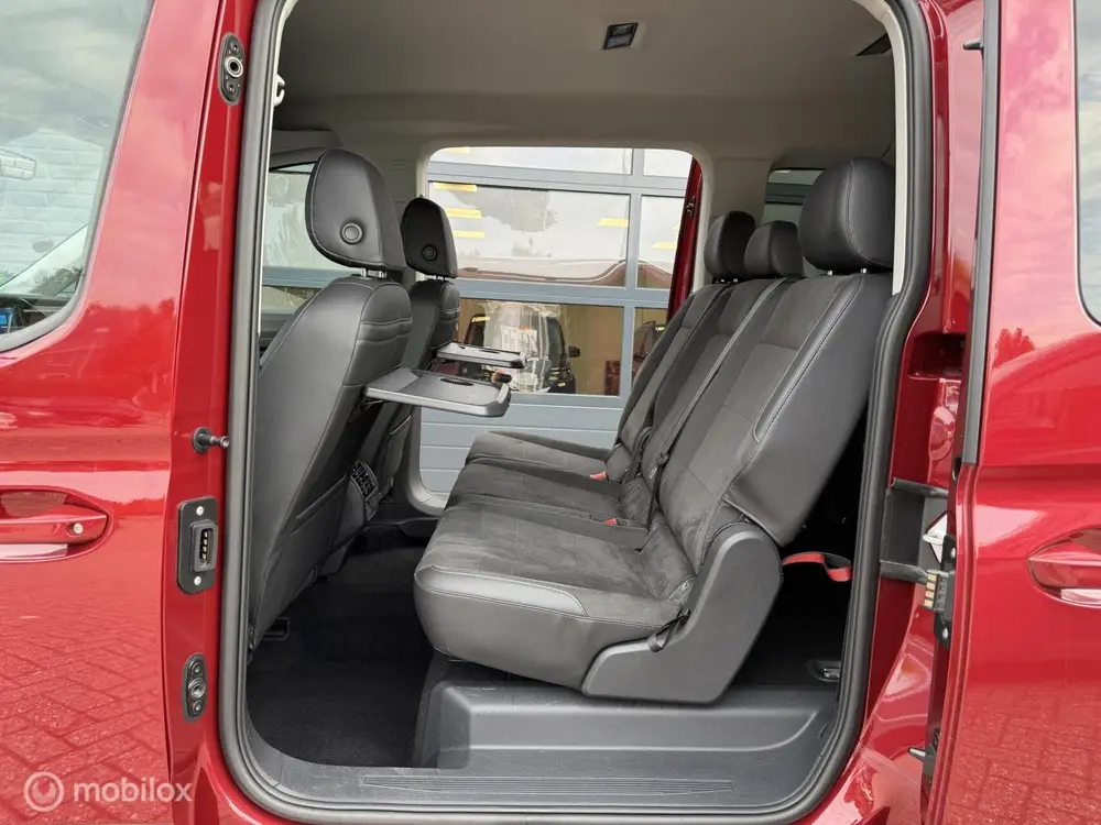 Volkswagen Caddy Maxi 1.5 TSI DSG Style 7 Persoons Navi PDC uit 2022, foto 14