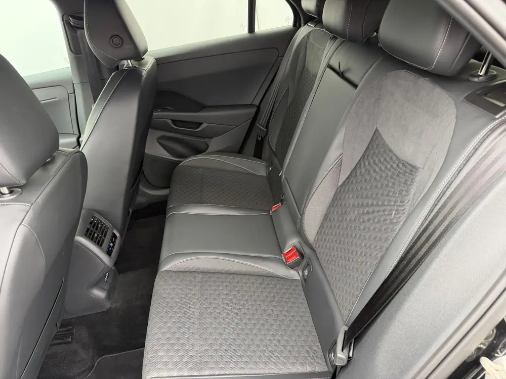 Volkswagen T-Roc 1.5 eTsi R-Line First Edition | IQ Light | uit 2026, foto 10
