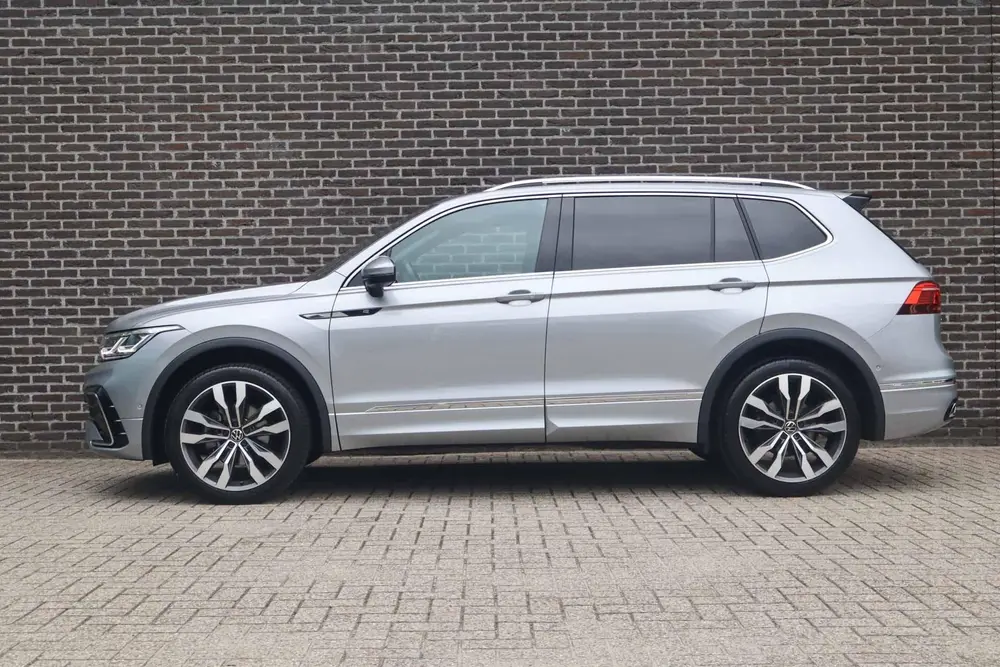 Volkswagen Tiguan Allspace 1.5 TSI 150pk DSG R-Line Business uit 2023, foto 14