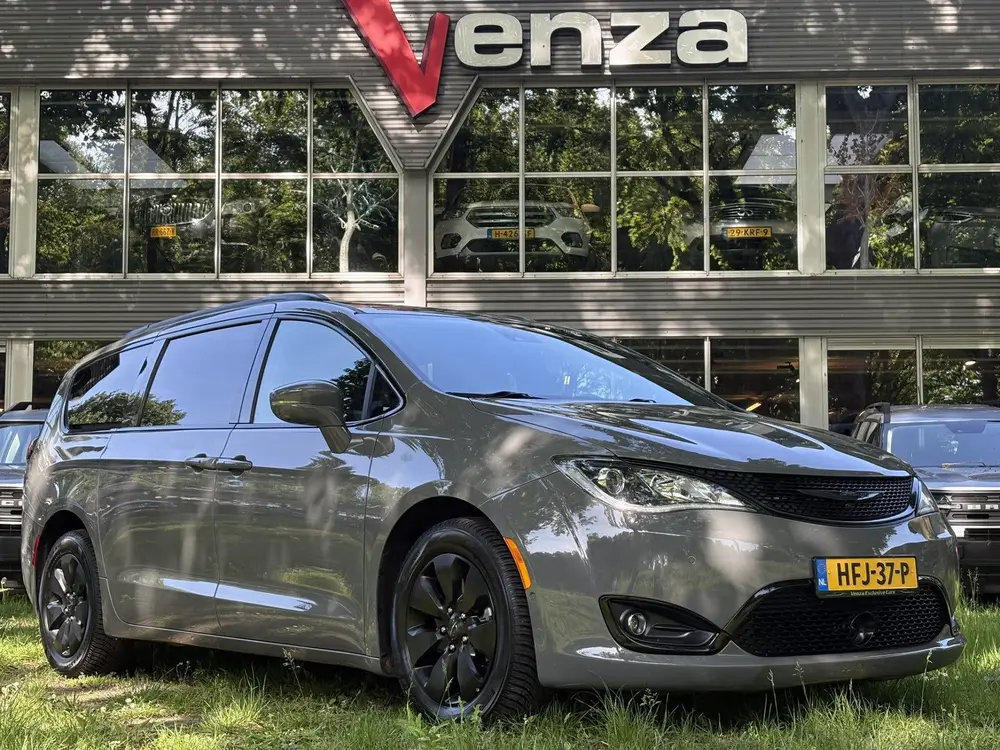 Chrysler Pacifica 3.6 V6 Hybrid LIMITED S (bj 2020) uit 2020