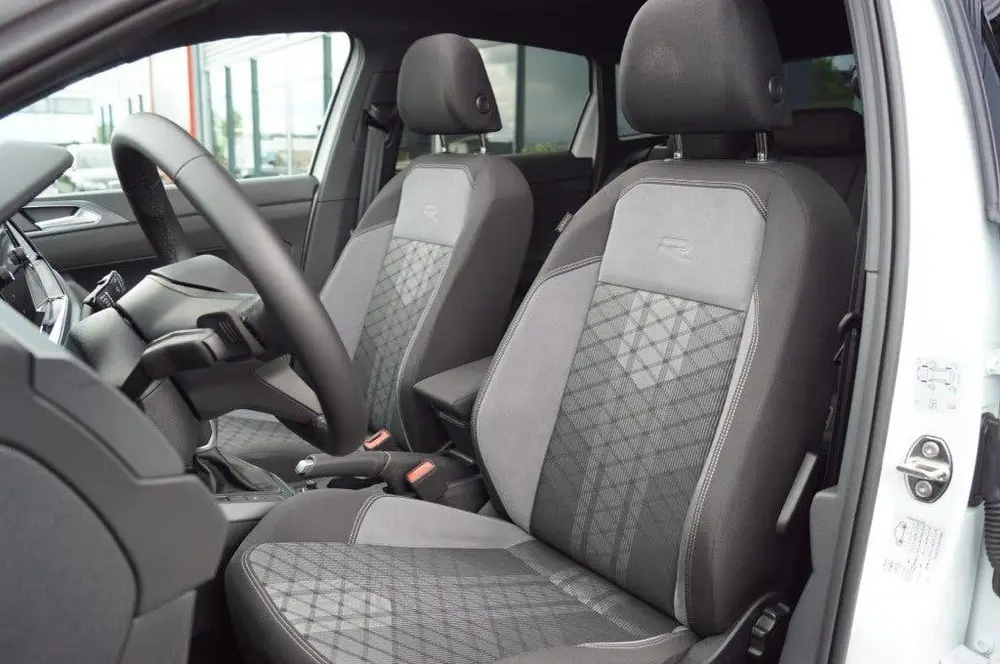Volkswagen Taigo 1.0 TSI DSG R-Line / Panodak/ Design pack B uit 2024, foto 3