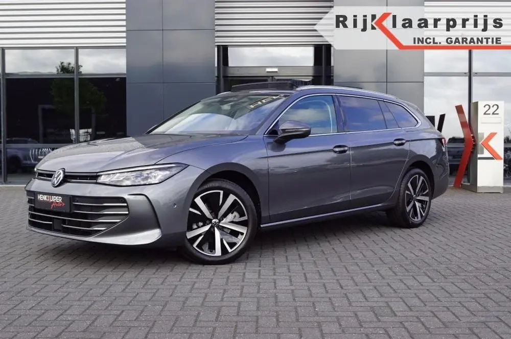 Volkswagen Passat Variant 1.5 eTSI DSG Business 150pk / Pano uit 2024
