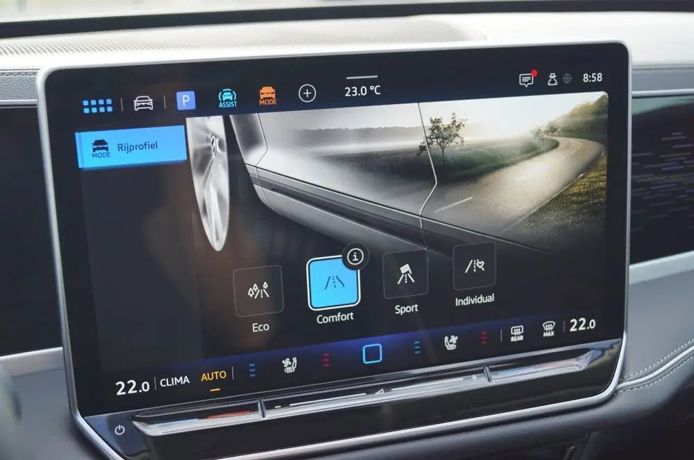 Volkswagen Passat Variant 1.5 eTSI DSG Business 150pk / Pano uit 2024, foto 17