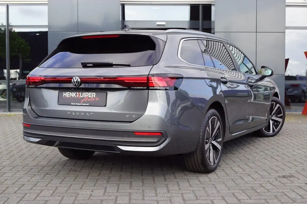 Volkswagen Passat Variant 1.5 eTSI DSG Business 150pk / Pano uit 2024, foto 9