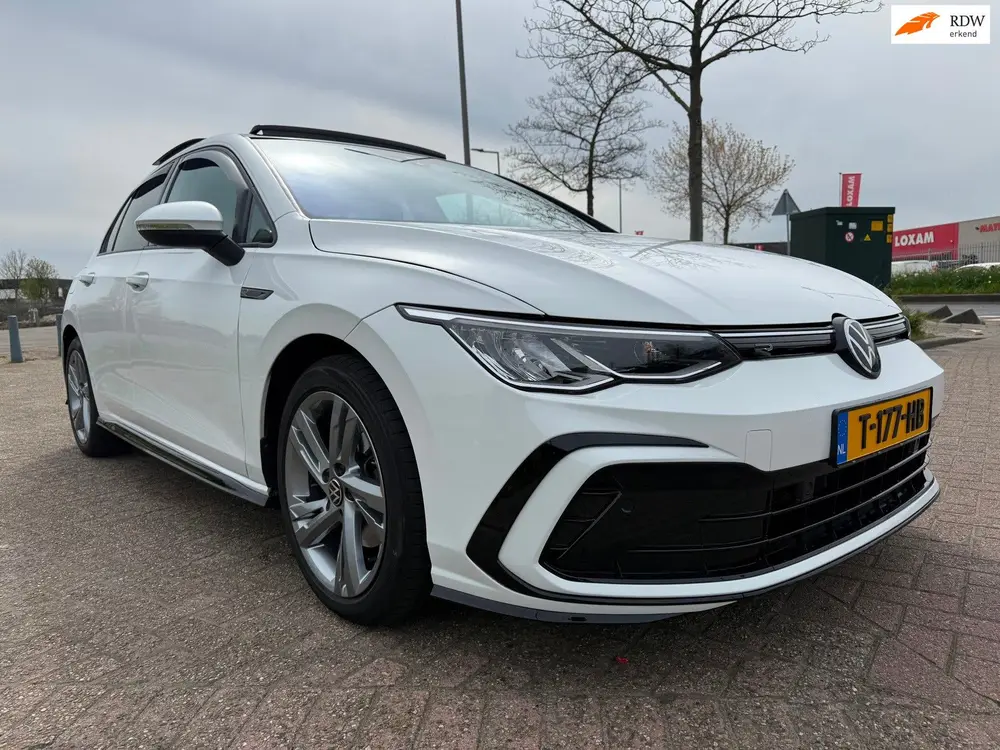 Volkswagen Golf 1.5 eTSI R-Line Business uit 2023