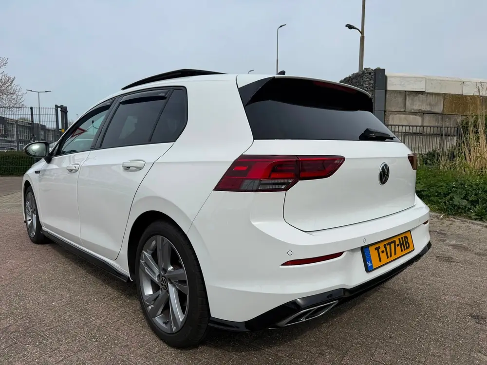 Volkswagen Golf 1.5 eTSI R-Line Business uit 2023, foto 9