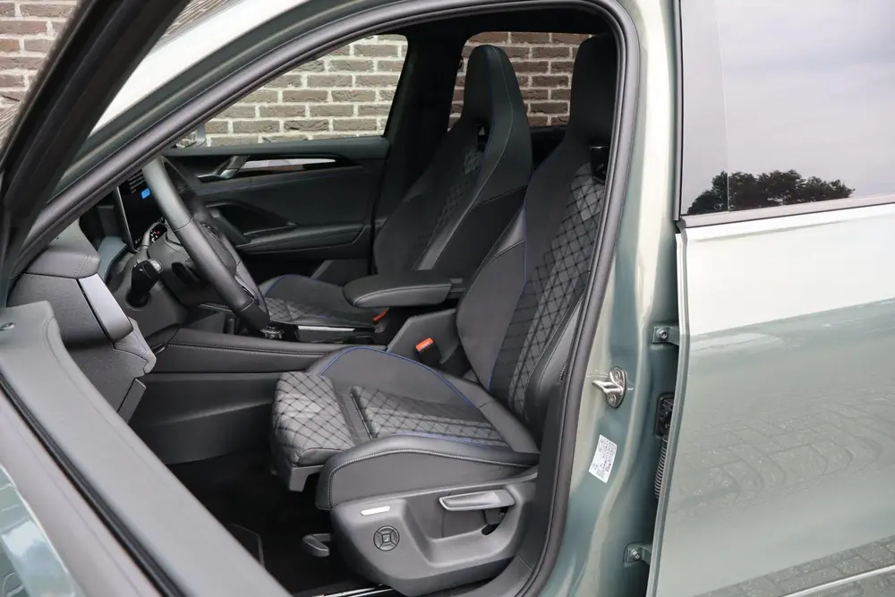 Volkswagen Tayron 1.5 eHybrid 204pk R-Line Edition | SoH 100 uit 2026, foto 4