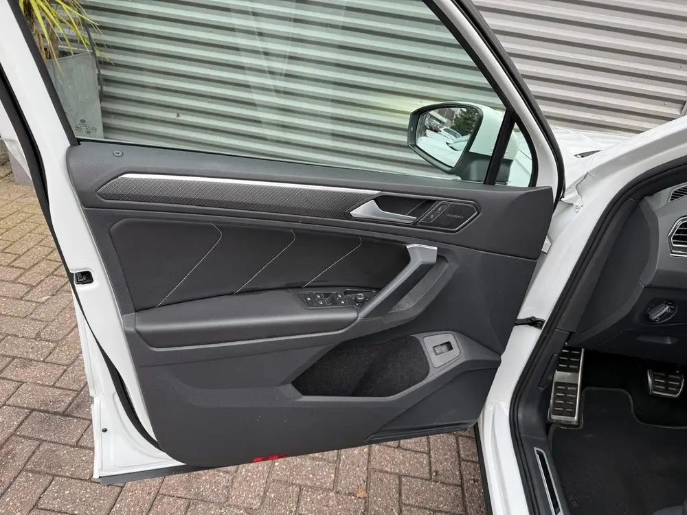 Volkswagen Tiguan 2.0 TSI 4Motion R-Line PANO*VIRTUAL*LEER! uit 2022, foto 13