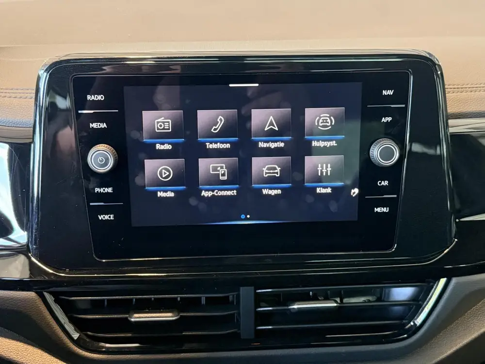 Volkswagen T-Roc 1.5 TSI Style automaat in nieuwstaat uit 2024, foto 14