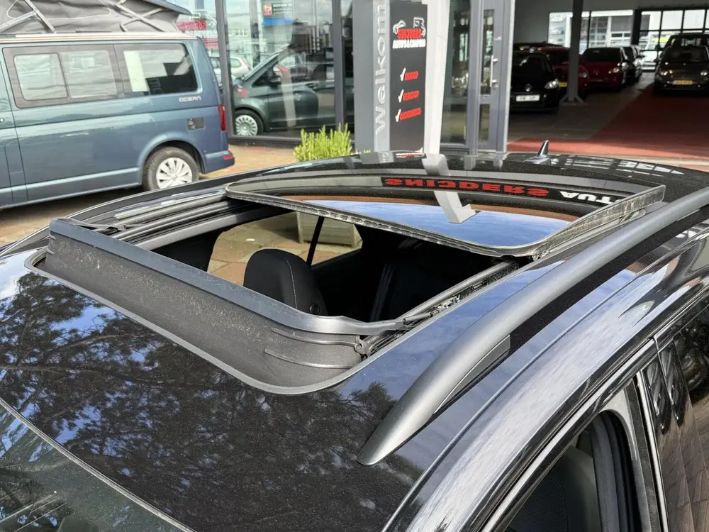 Volkswagen T-Roc 1.5 TSI Style automaat in nieuwstaat uit 2024, foto 18