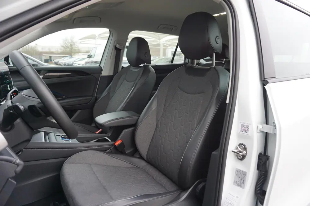Volkswagen Tayron 1.5 eHybrid 204pk Life Edition | Trekhaak uit 2025, foto 4