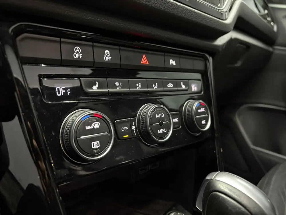 Volkswagen T-Roc 2.0 TSI 4Motion R uit 2020, foto 16