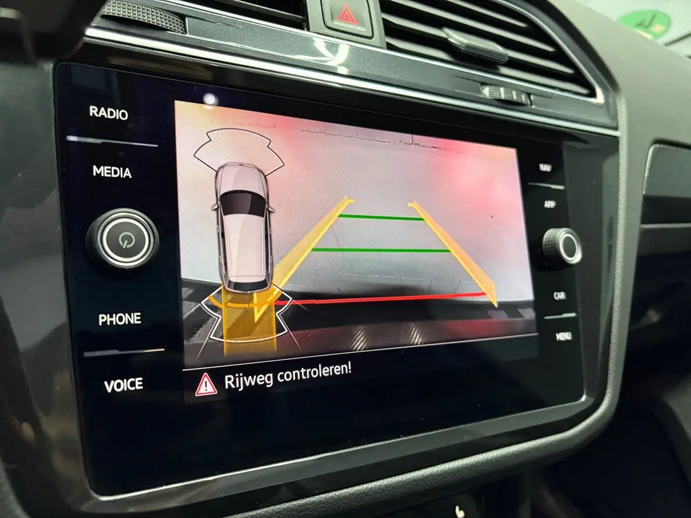 Volkswagen Tiguan 1.4 TSI eHybrid R-Line Business+ uit 2022, foto 16