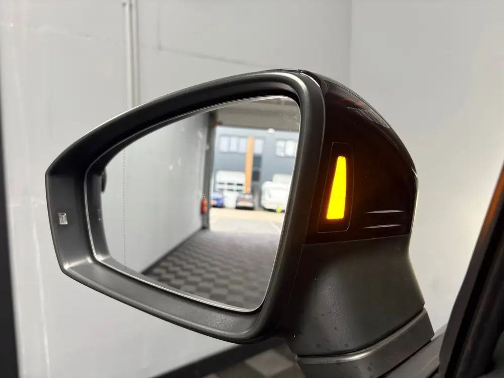 Volkswagen Tiguan 1.4 TSI eHybrid R-Line Business+ uit 2022, foto 5