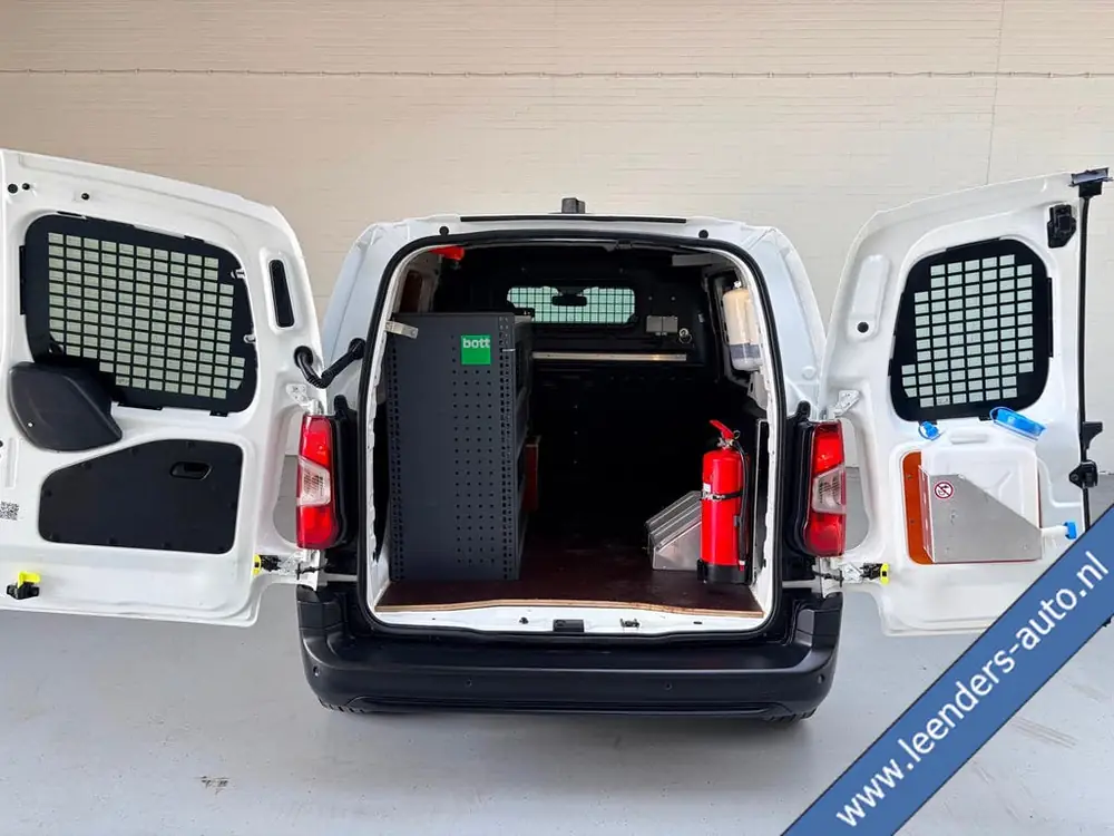 Citroën Citroen Berlingo Servicewagen automaat 1.5 BlueHDI 130pk L1H uit 2020, foto 2