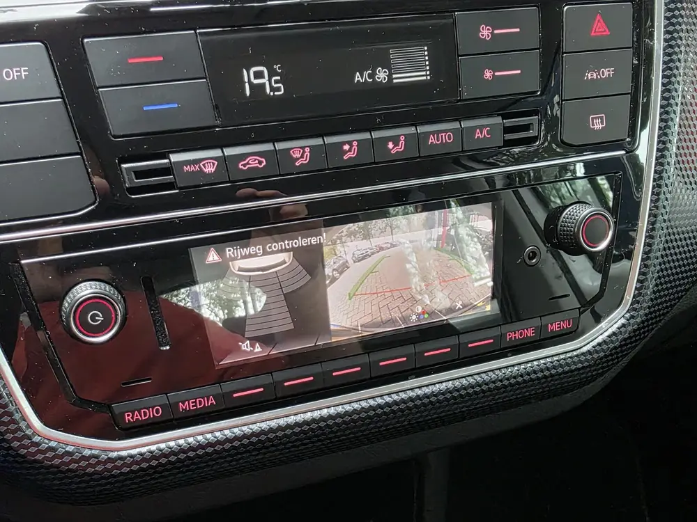 Volkswagen Up 1.0 | Climate Control | Achteruitrijcamera | B uit 2021, foto 15