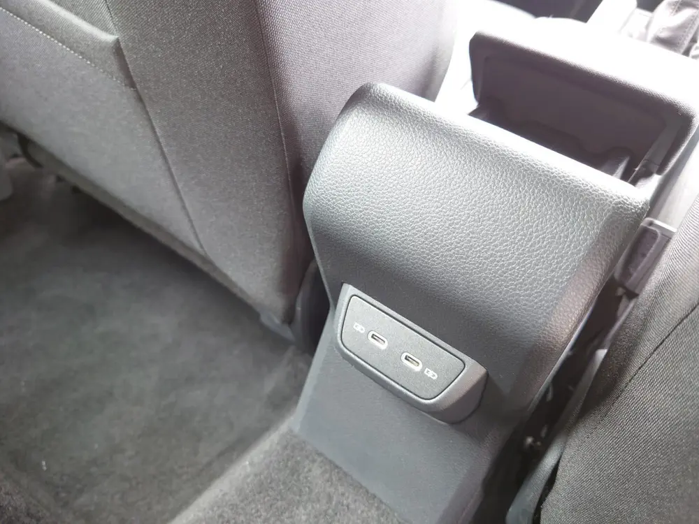 Volkswagen POLO 1.0 TSI Life, App connect, Adaptive Cruise uit 2022, foto 17