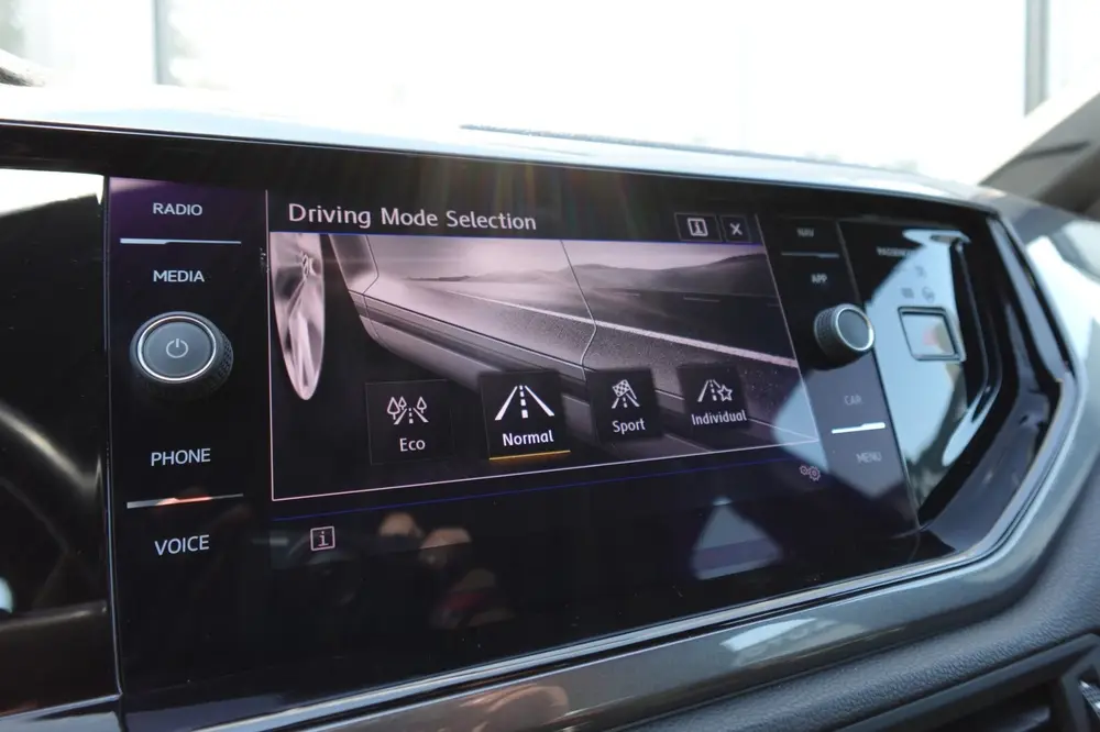 Volkswagen Polo 1.0 TSI Highline PDC CARPLAY uit 2019, foto 13
