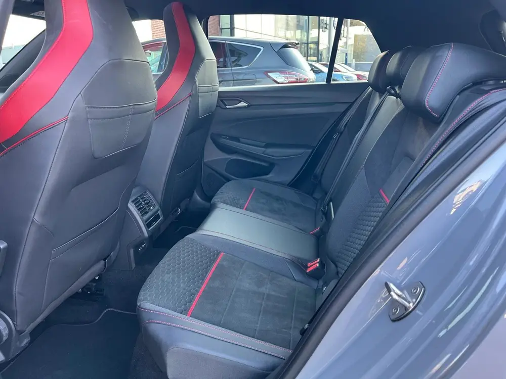 Volkswagen Golf 2.0 TSI GTI Clubsport Panorama Carplay LED uit 2023, foto 12