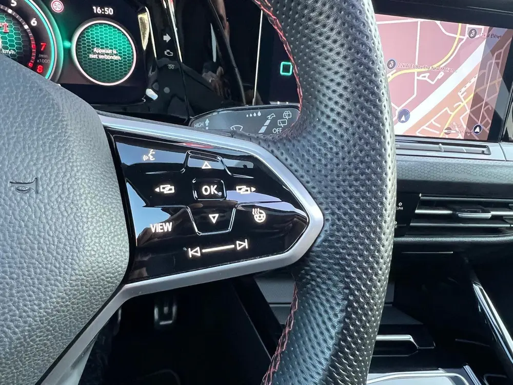 Volkswagen Golf 2.0 TSI GTI Clubsport Panorama Carplay LED uit 2023, foto 18