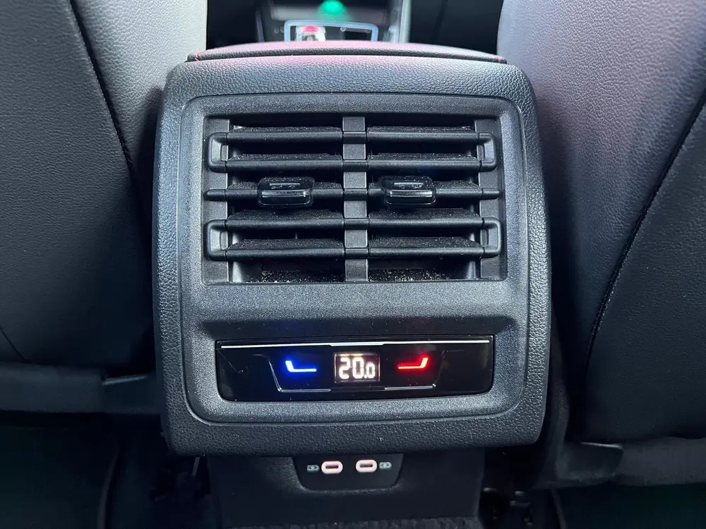 Volkswagen Golf 2.0 TSI GTI Clubsport Panorama Carplay LED uit 2023, foto 19