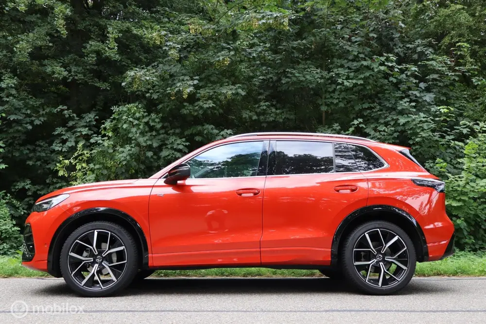 Volkswagen Tiguan 1.5 eTSI R-Line Business | Massage | H&K | uit 2024, foto 4