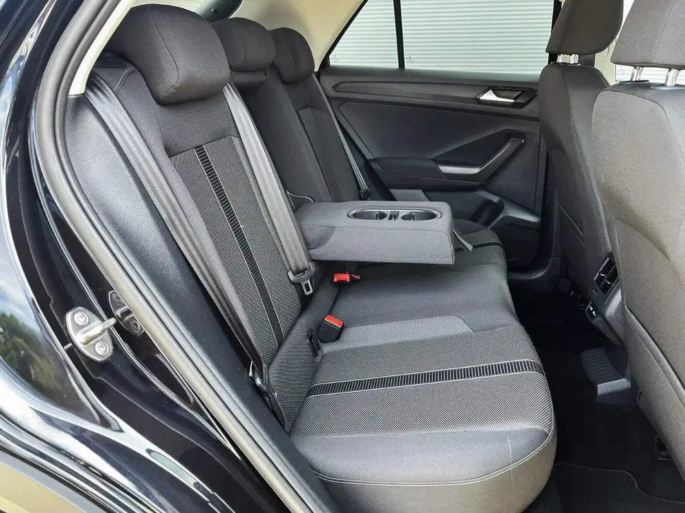 Volkswagen T-Roc 1.0 TSI 110pk 75 Edition | Navigatie | Came uit 2022, foto 17