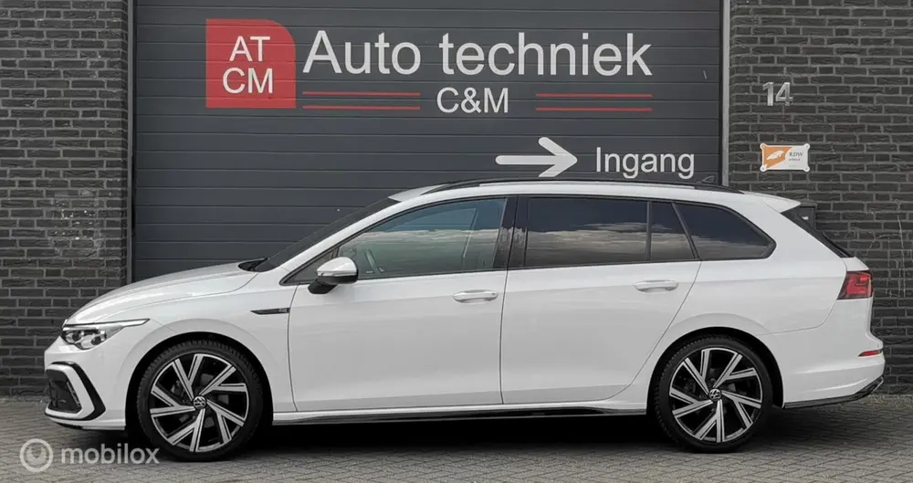Volkswagen Golf Variant 1.5 eTSI R-LINE/150PK/DSG/ACC/DCC/IQ uit 2021, foto 13