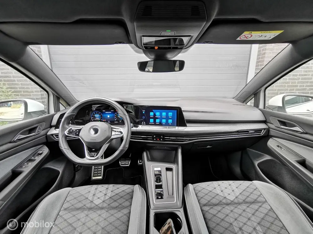 Volkswagen Golf Variant 1.5 eTSI R-LINE/150PK/DSG/ACC/DCC/IQ uit 2021, foto 14