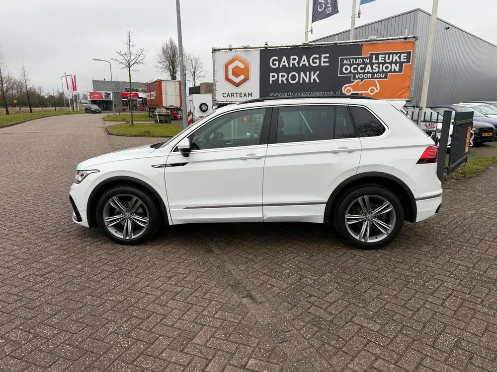 Volkswagen Tiguan 1.5 TSI R-Line BOVAG GARANTIE CARPLAY/NAVI uit 2021, foto 3