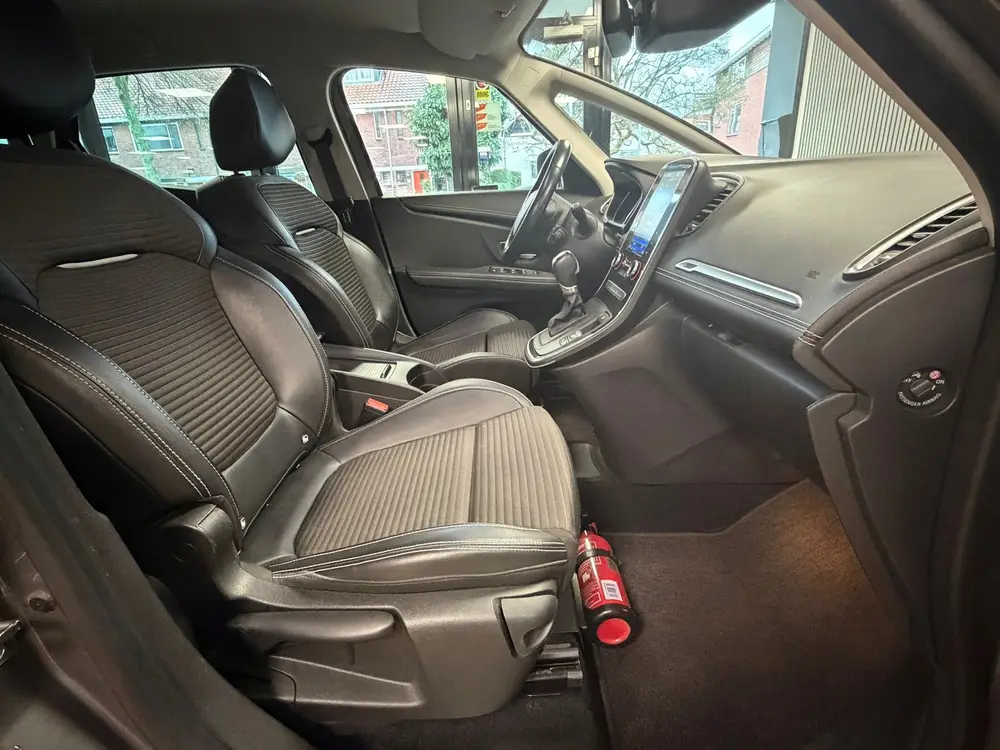 Renault Scénic 1.3 TCe Bose AUT. AIRCO PDC CAMERA NAVIGATIE uit 2019, foto 9