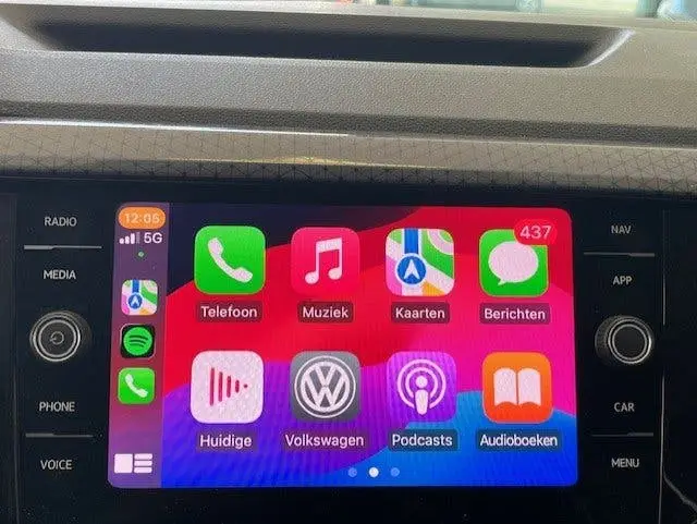 Volkswagen T-Cross 1.0 TSI Style/Automaat/NAP/Virtual cockpi uit 2020, foto 2