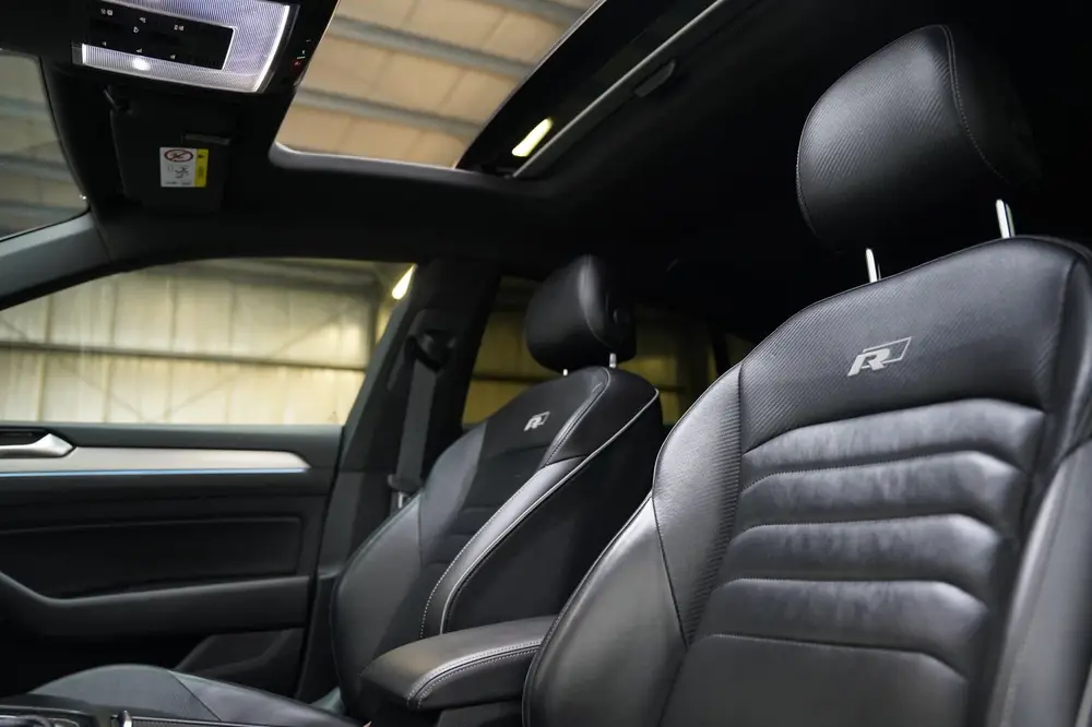 Volkswagen Arteon 2.0 TSI R-Line PANO VIRTUAL SFEER 360 uit 2020, foto 13