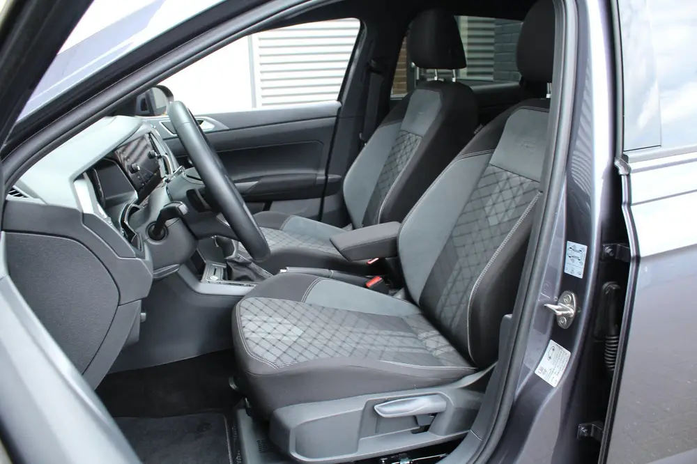 Volkswagen Taigo 1.5 TSI 150pk R-Line DSG7 Panoramadak Trekh uit 2022, foto 11