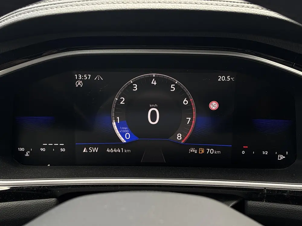 Volkswagen T-Roc 1.0 TSI R-Line Business | Achteruitrijcamer uit 2023, foto 6