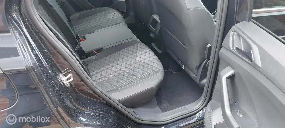 Volkswagen T-Cross 1.5 TSI R-Line Edition IQ light afn trekh uit 2025, foto 15