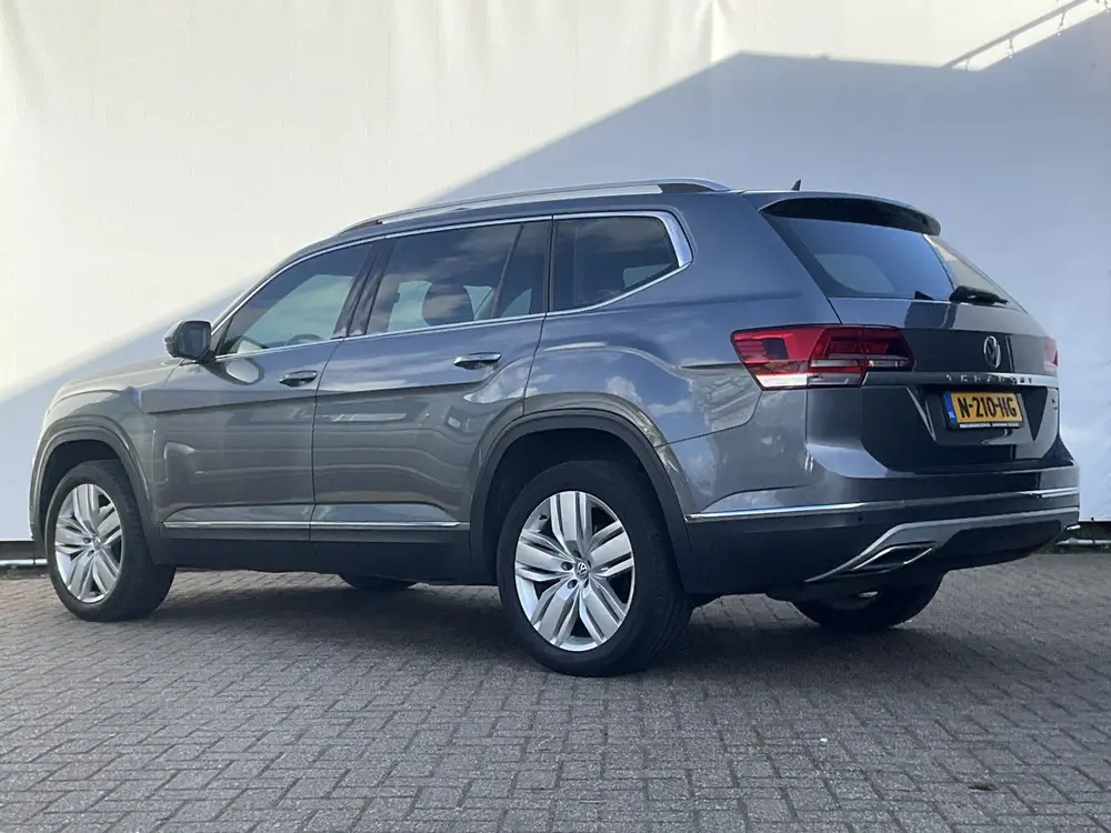 Volkswagen TERAMONT 7-Peroons 3.6 VR6 277pk 7-Pers Pano Memo uit 2019, foto 2