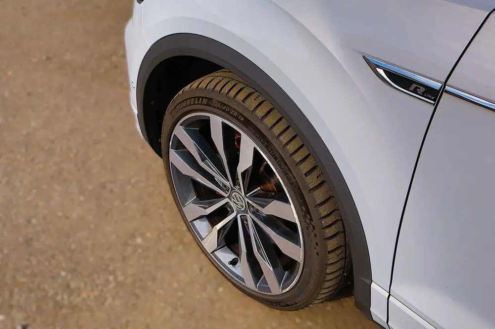 Volkswagen T-Roc 2.0 TSI 4Motion Sport 3x R-line Pano Beats uit 2019, foto 2