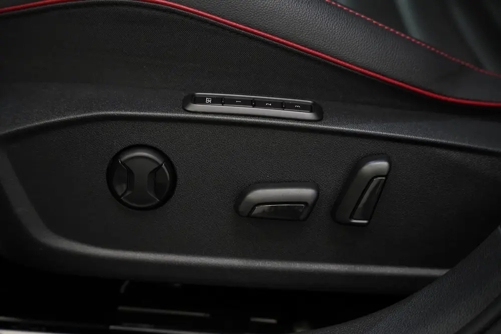 Volkswagen Golf 2.0 TSI GTI Akrapovič Panoramadak Harman&Ka uit 2020, foto 14