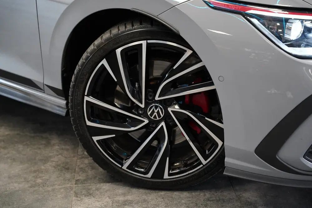 Volkswagen Golf 2.0 TSI GTI Akrapovič Panoramadak Harman&Ka uit 2020, foto 4