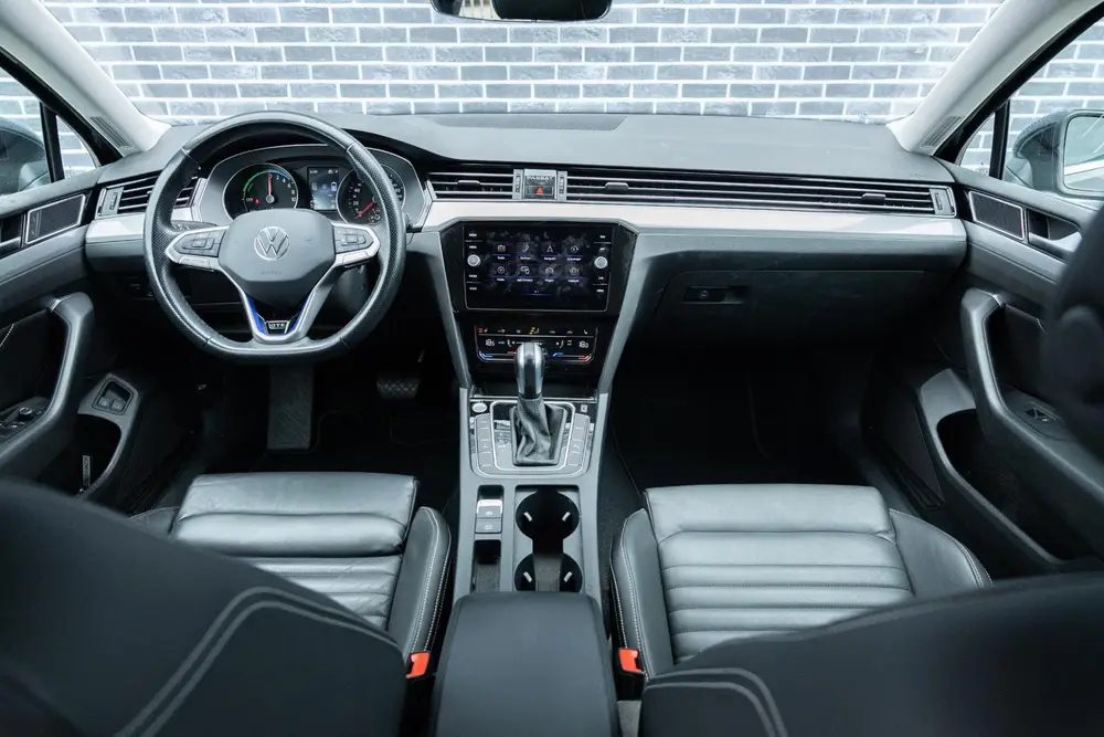 Volkswagen Passat Variant 1.4 TSI PHEV GTE Business | Trekha uit 2022, foto 2