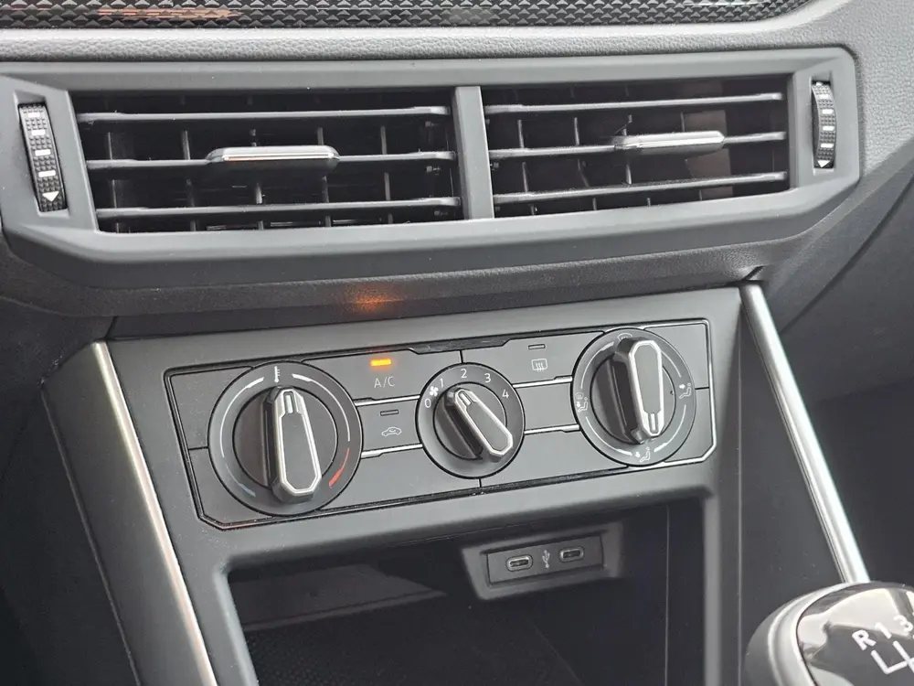 Volkswagen Polo 1.0 TSI Life ADAPTIVE CRUISE DAB CARPLAY uit 2022, foto 12