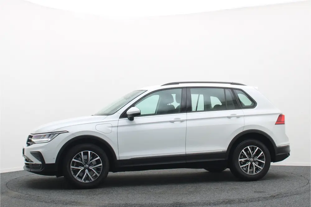 Volkswagen Tiguan 1.4 TSI DSG Plug-in Hybrid Life Navigatie uit 2022, foto 7